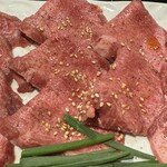 炭火焼肉 にく式 - 上タン