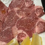 炭火焼肉 にく式 - タン下