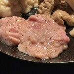 炭火焼肉 にく式 - しびれ