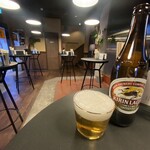 たちのみエルボー - 店内はがらんとしてます