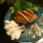 日本酒暮六つ - 刺身３種盛り680円(天然鰤・タコ・サヨリ）（2014.3）