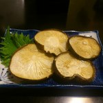 日本酒暮六つ - 原木しいたけ380円（2014.3）