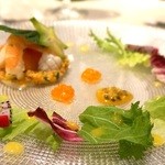 フランス料理　レ・セレブリテ - 〔前菜〕海の幸のサラダ海老風味のクスクス添え