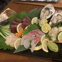 ヒル薬膳粥・ヨル貝料理カイノクチ - お造り盛り合わせ　2人前