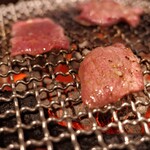 炭火焼肉ホルモン うらら - 