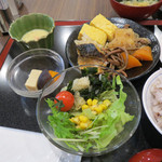 アルモントホテル - 何で１人宿泊のバイキング朝食は、睡眠不足でこのボリュームをいつも取るのか。