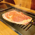 厳選焼肉 一石三鳥 - 超大判リブロース焼肉