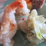 壱弐参 CAFE - エビとモッツァレラチーズのライスペーパー揚げにはコンソメで煮た里芋と大根が。ひらひらにスライスされたのはハヤトウリ