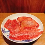 厳選焼肉 一石三鳥 - 塩焼肉(厚切りタン、ミスジ、一石三鳥ロース)