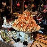 ボールルーム ルーナ XIV有馬離宮 - 茹でズワイ蟹　真鯛姿造り　鰹叩き　間八　アトランチェックサーモン