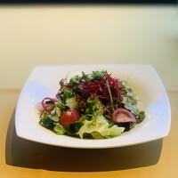 万平ホテル メインダイニングルーム - ① 2400円：高原野菜サラダ、自家製ドレッシング