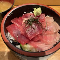鮨政 西口店 - 【2024/11】中トロ・赤身丼アップ 鮨政 西口店 - 【2024/11】中トロ・赤身丼アップ