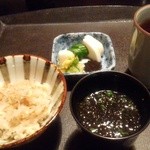 馳走飯田 - 「お食事」　新しょうが御飯・岩のり味噌汁・自家製お漬物