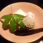 馳走飯田 - デザート（ほうじ茶アイス・いちごムース）