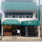 フランスベ－カリー - 外観