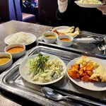 クリスタル ジョジョ - サラダがめっちゃ美味しかったです。