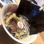 煮干しのビリー - 更に佐賀一番摘み海苔トッピングに3尾の煮干し