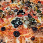 ナポリのかまど - シーフードピッツア(トマト)