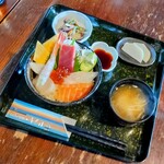 光る海 - 海鮮丼ミニ