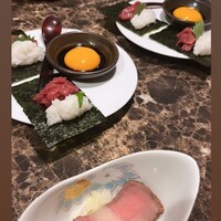 馬刺しと焼き鳥 グルマン三年坂 - 