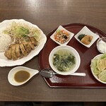 逸品飲茶縁茗 - チキンライス定食