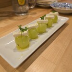 カジュアルフレンチBar 7FUKU - シャインマスカットとチーズ