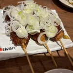 新時代 - 味噌豚串カツ 1串275円