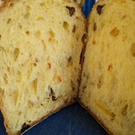 ブーランジェリー エス - パネトーネ　カット面