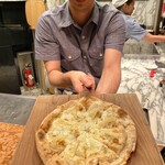 ザ ピッツァバー ON 38TH - 