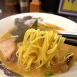 大阪ふくちぁんラーメン - 麺リフト～
