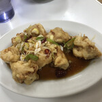 味縁 - 酢豚
      これが酢豚ですか⁇
      とみんなで顔合わせてしまった
      野菜はないけど確かに酢豚