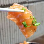 居酒屋 希SAKU - 20241124本マグロサーモン丼・サーモンリフト