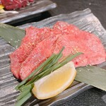 炭火焼肉 にく式 - 