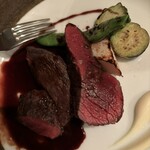 ビストロ クプレ - 素晴らしい鹿肉の火入れ