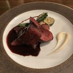 ビストロ クプレ - 蝦夷鹿のロティ　赤ワインソース　根セロリのピュレ