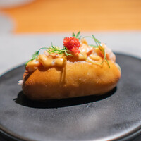 Metis 六本木 - 米麹の自家製ロブスターロール