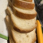 フロイン堂 - スライスするのも緊張しますね