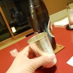 俵屋旅館 - ビールのタンブラーは銀製で、冷たい！