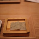 交番通り 四十 - うどんのお刺身