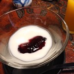 江戸三 - デザート♪ヨーグルト