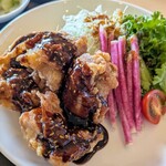 凛凛亭 - 鶏の唐揚げ甜面醤ソース