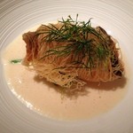 Point - アイナメのカダイフ包み ホワイトアスパラガスのスープ