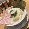 鶏そば 啜る 丸の内本店