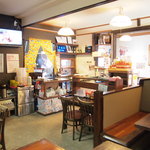 まるやす 中城店 - かなり立派なテーブル