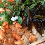 ごはん屋solito - 　鮭と茎ワカメの蒸篭ご飯