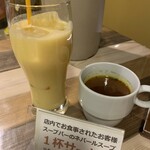 アジアン食堂 スーリヤ - ＊マンゴーラッシー&ネパールスープ