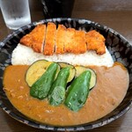 カレー屋　匠 - ランチ黒豚カレー中盛り野菜&黒豚ロースカツ