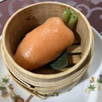 菜香新館 - 秋のニンジン蒸し餃子