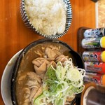 もつ煮家 えん - 普通サイズの茶碗の倍近いかな？