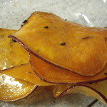 覚王山 吉芋 - いい感じに蜜が絡んでテカテカです(^.^)